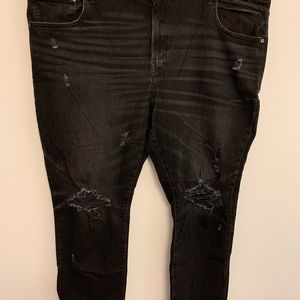 American Eagle Black distressed jeans